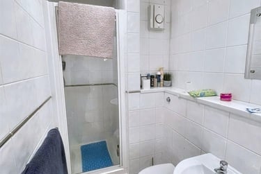 1 bed studio, Central Park Avenue, North Hill, Plymouth, PL46NE - Image 3
